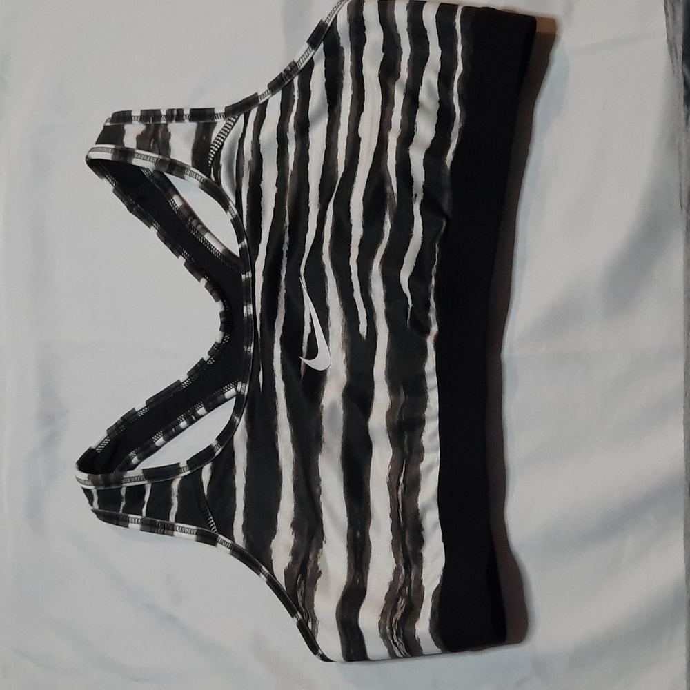 Nike Dri-Fit Sports Bra Size Medium